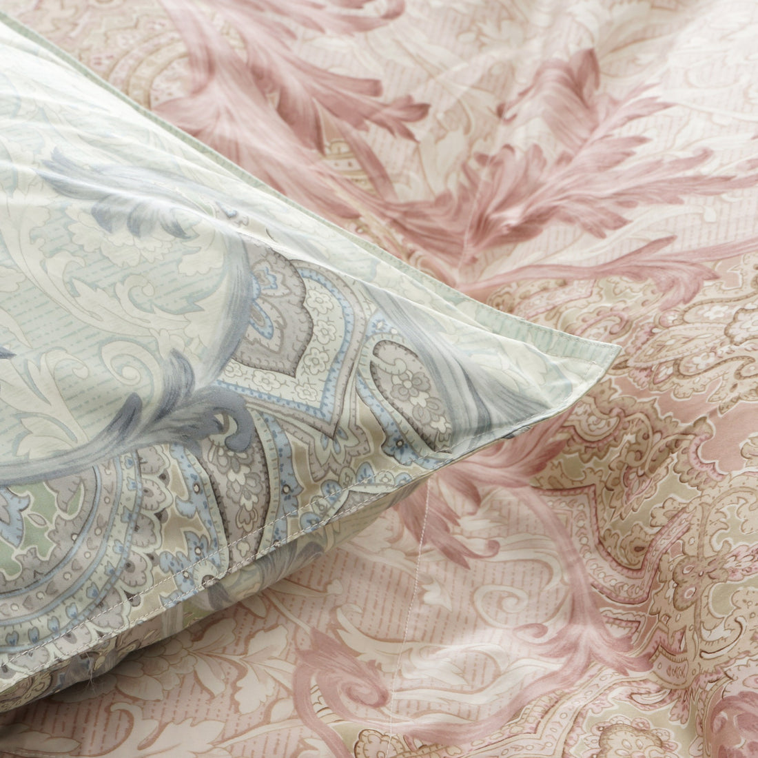 【日本製】　ダウン90％　羽毛掛ふとん 「レイラ」