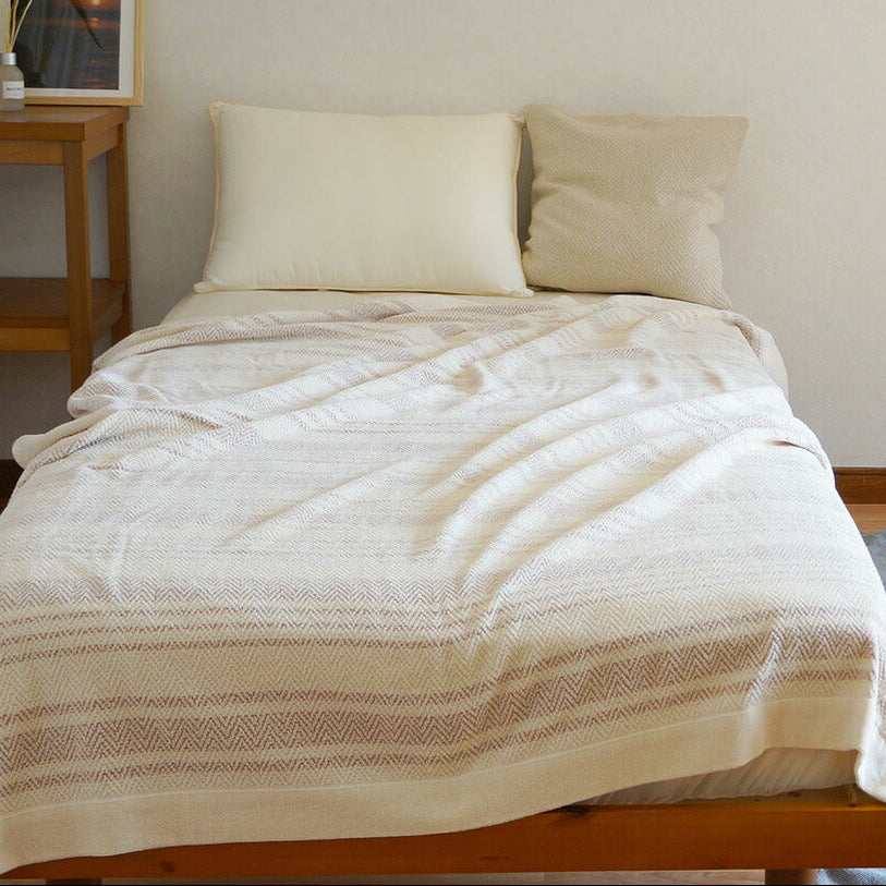 DAKS ダックス 羽毛入りポンチョ – 株式会社大津コーポレーション