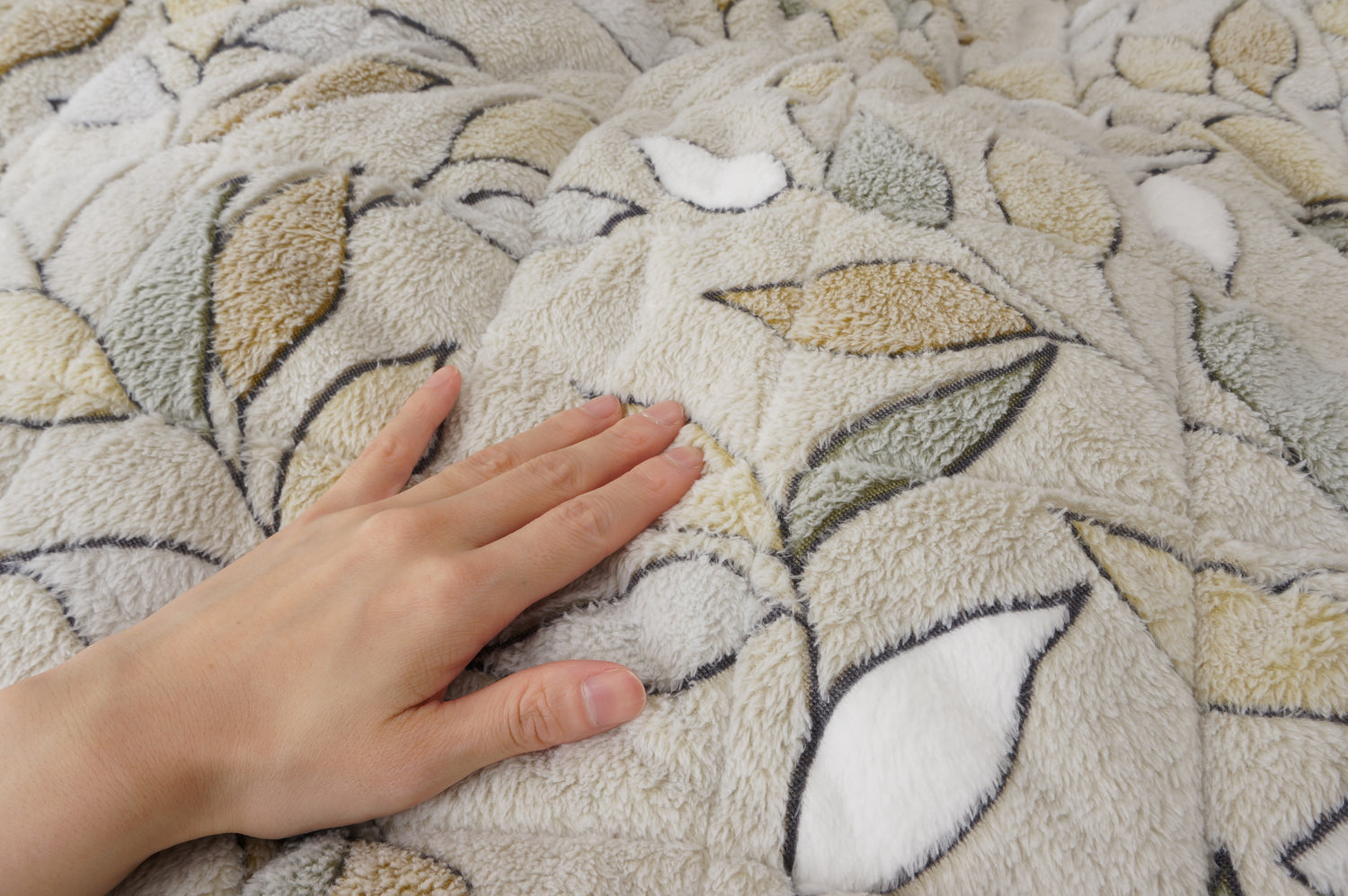 【ねむりの森】毛布にもなる　わた入りあったか掛カバー「リーフ」