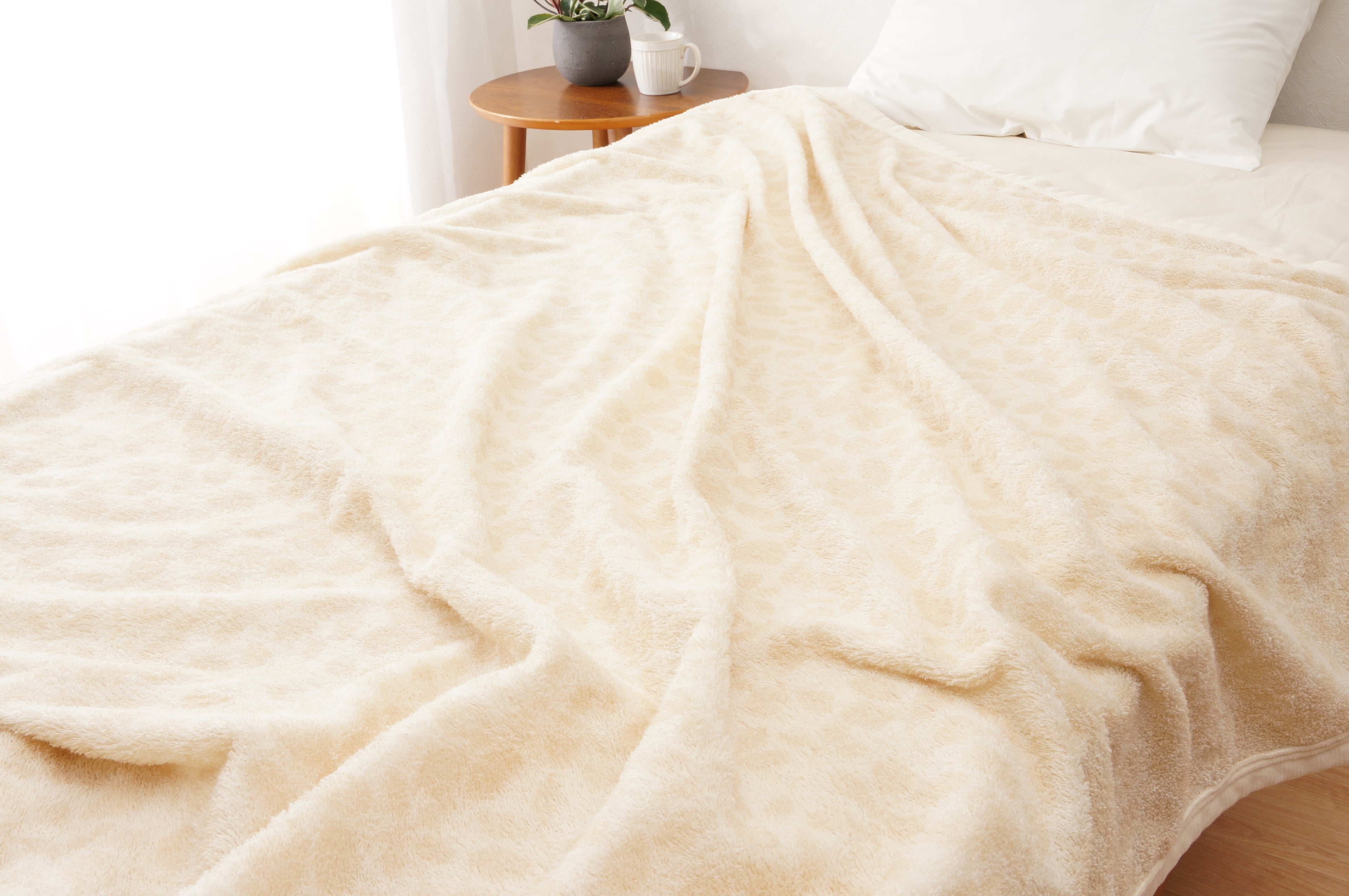 【Anna Emilia】 アンナエミリア 　オーガニックコットン　パイルケット 「野いちご＆リーフ」