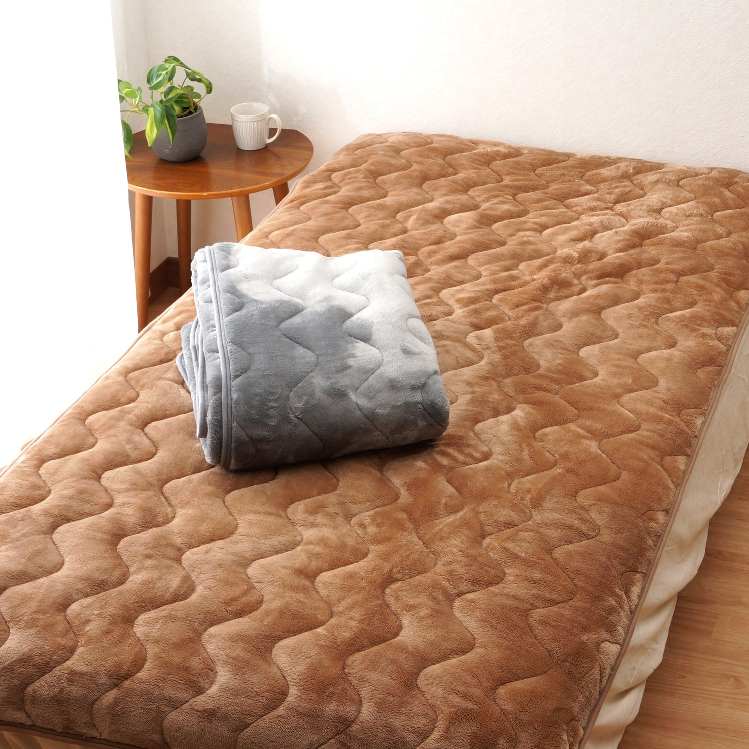 【Coz Fam】　滑かなめらかタッチの敷パッド