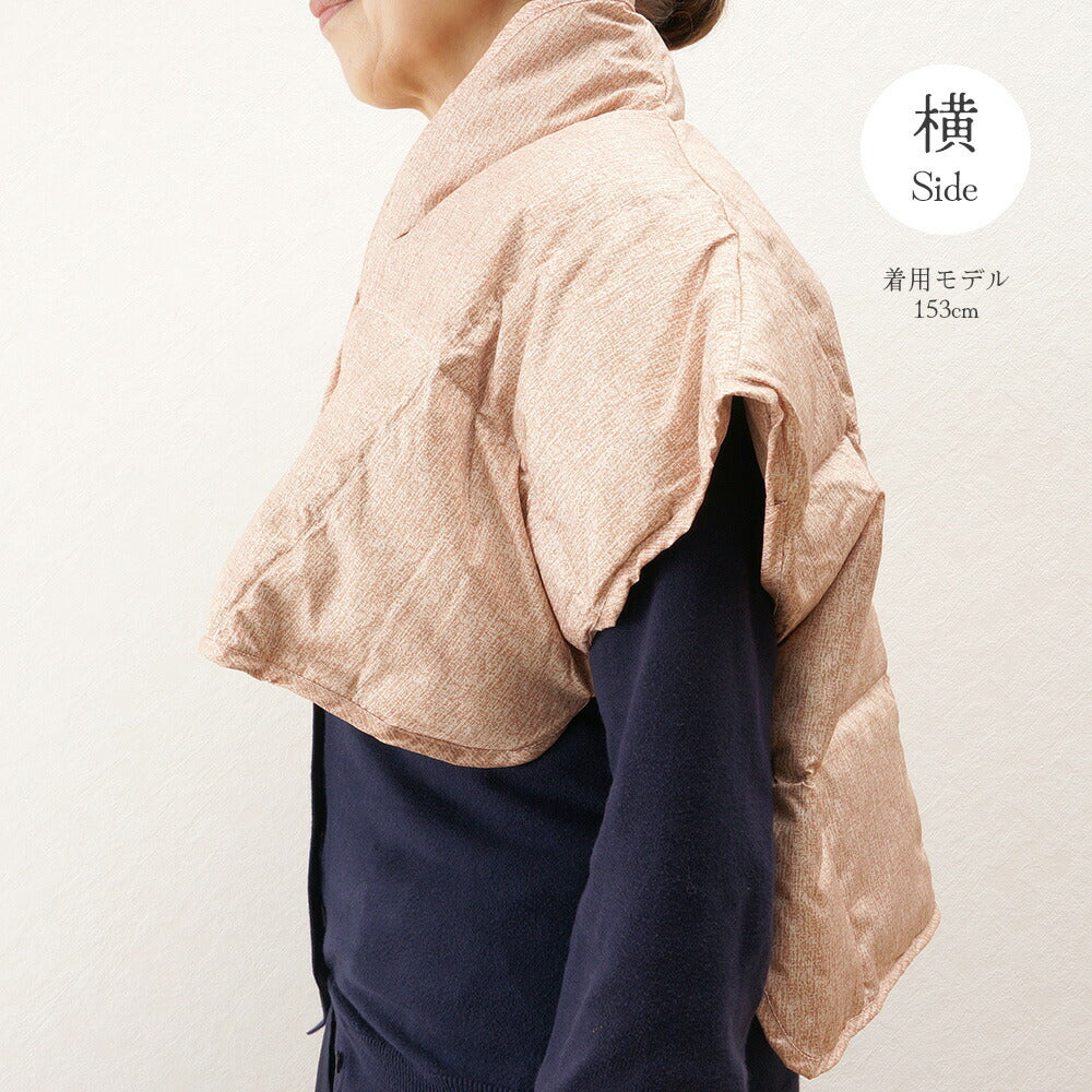 羽毛入り肩当て